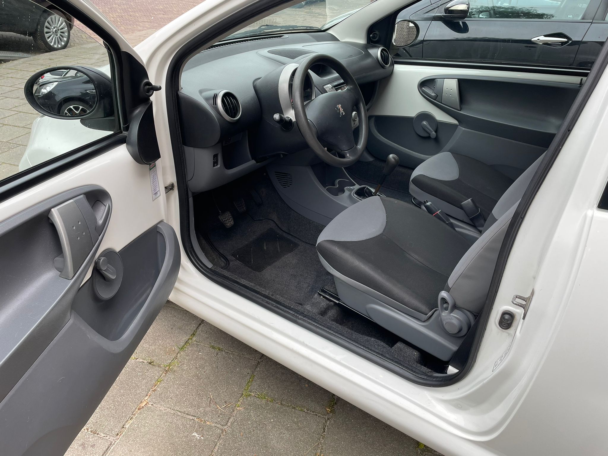 Peugeot 107, 1.0 12V E-VTI 68PK 3DR